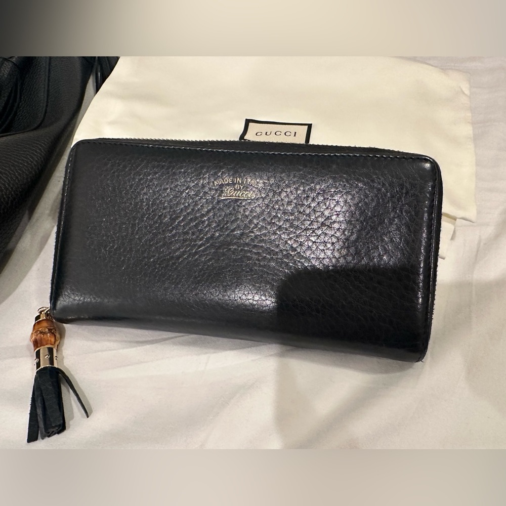 Authentic Used Black Leather Gucci Wallet